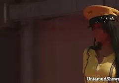Patronun kim kaliteli milf porn olduğunu göstermek